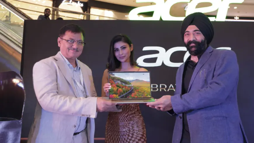 Mouni Roy Launched Acer's 200th Store At DLF Mall Of India Noida